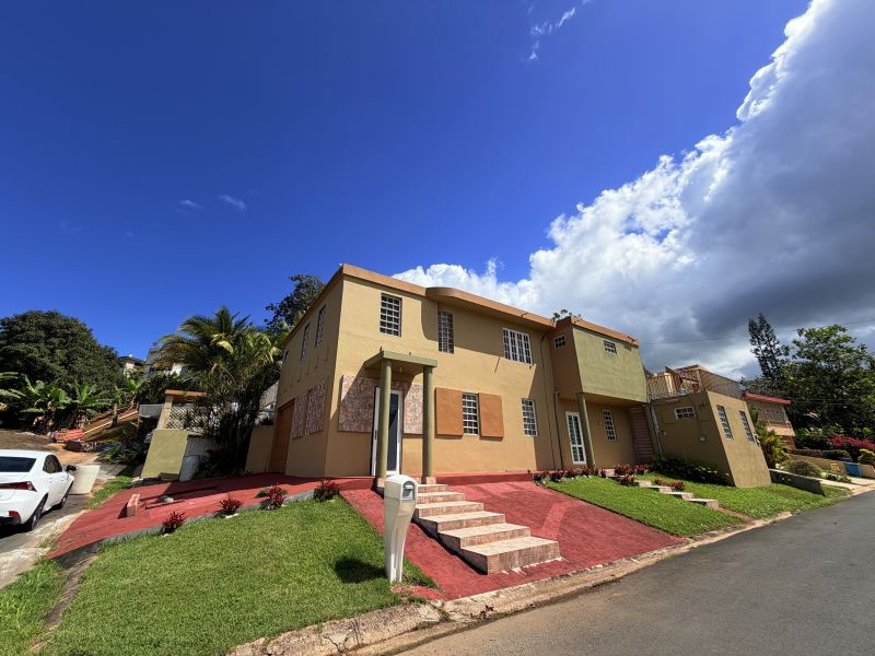 Urb Sunny Hills #d56 Calle 1a Bayamon 00956 PR