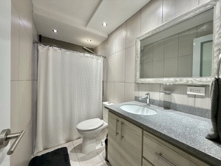 Cond Los Almendros Plaza Torre 1 701 Calle Eider A San Juan 00924 PR