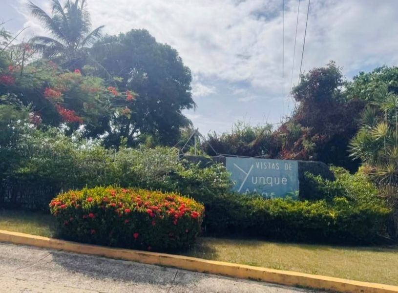 Urb Vistas De Yunque Mar #24 Calle 1 Rio Grande 00745 PR