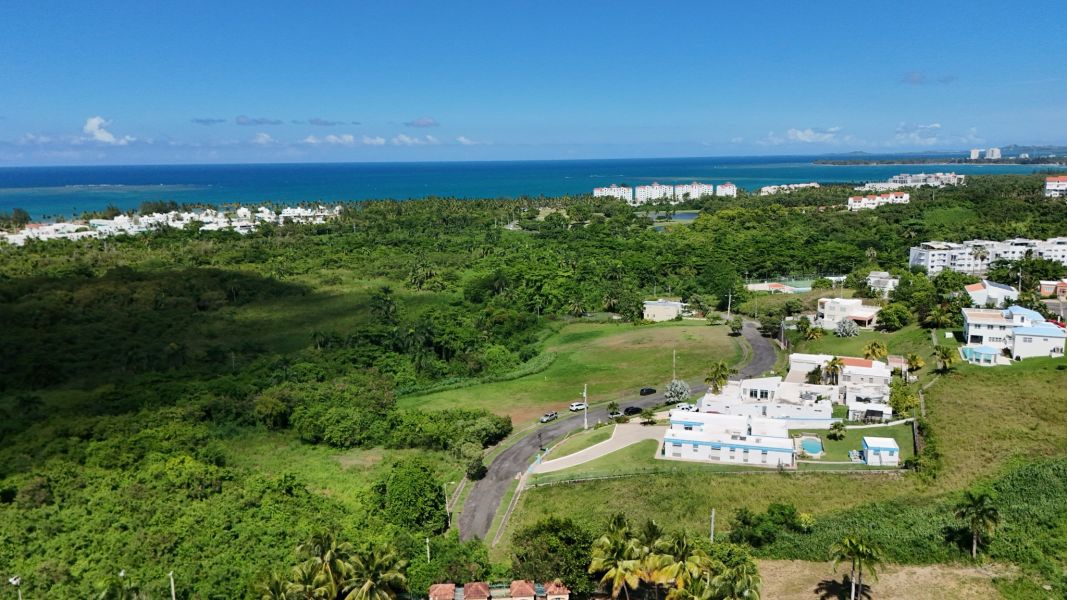 Urb Vistas De Yunque Mar #24 Calle 1 Rio Grande 00745 PR