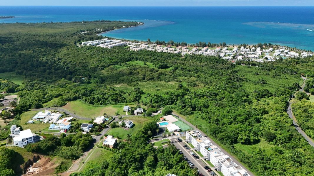 Urb Vistas De Yunque Mar #24 Calle 1 Rio Grande 00745 PR