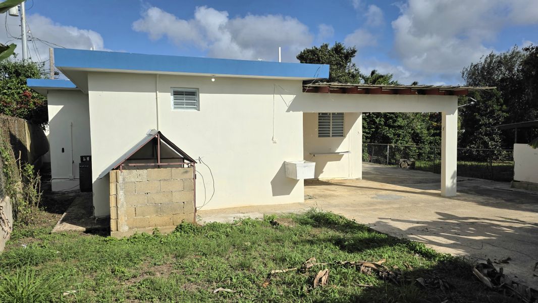 Reparto Las Brisas 3014 Calle Adoracion Isabela 00662 PR