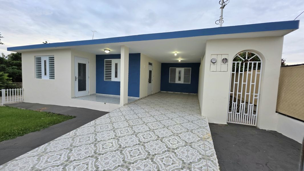 Reparto Las Brisas 3014 Calle Adoracion Isabela 00662 PR