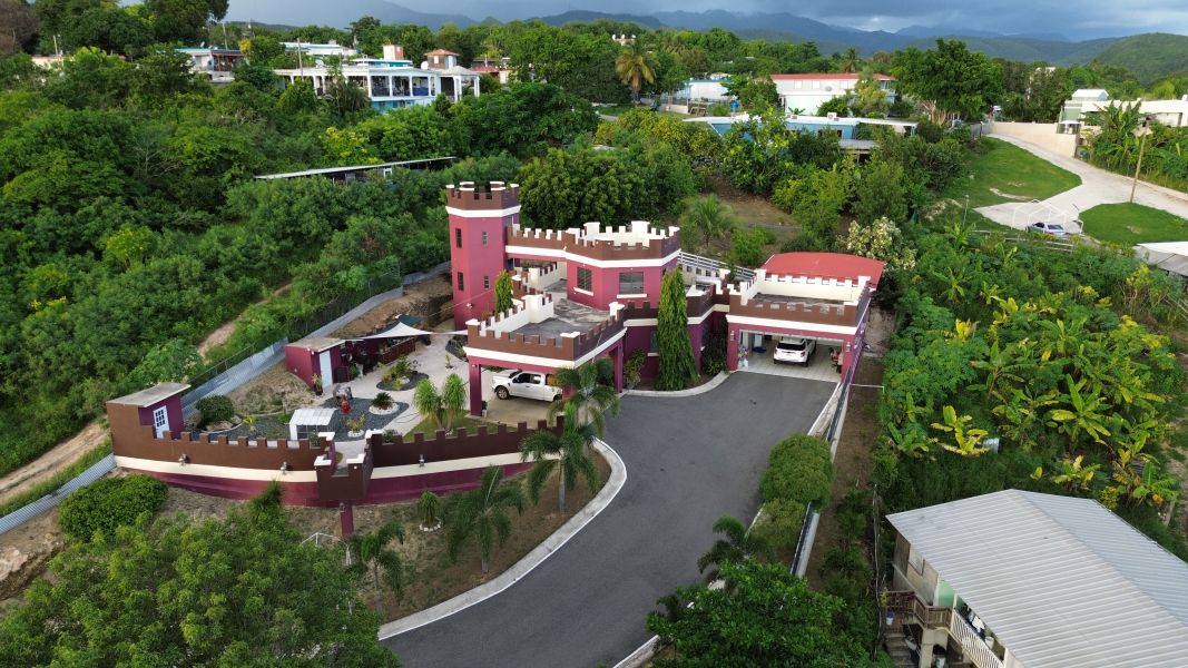 Bo Magas Arriba Carr 383 Km 0.5 Solar 17 Guayanilla 00656 PR