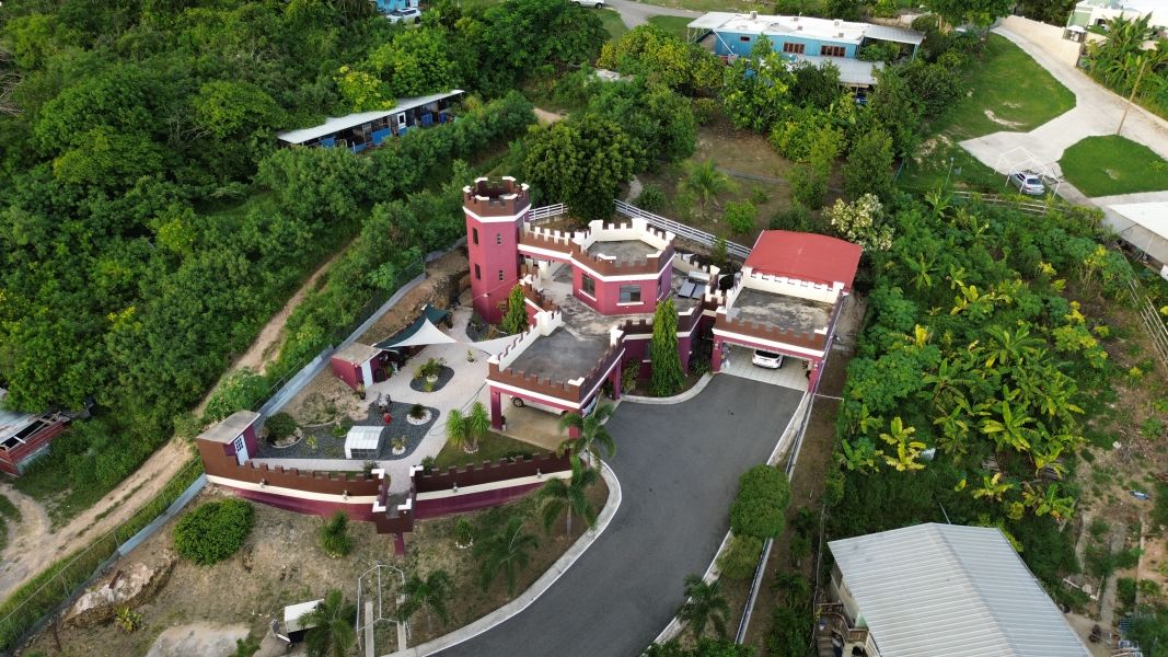 Bo Magas Arriba Carr 383 Km 0.5 Solar 17 Guayanilla 00656 PR