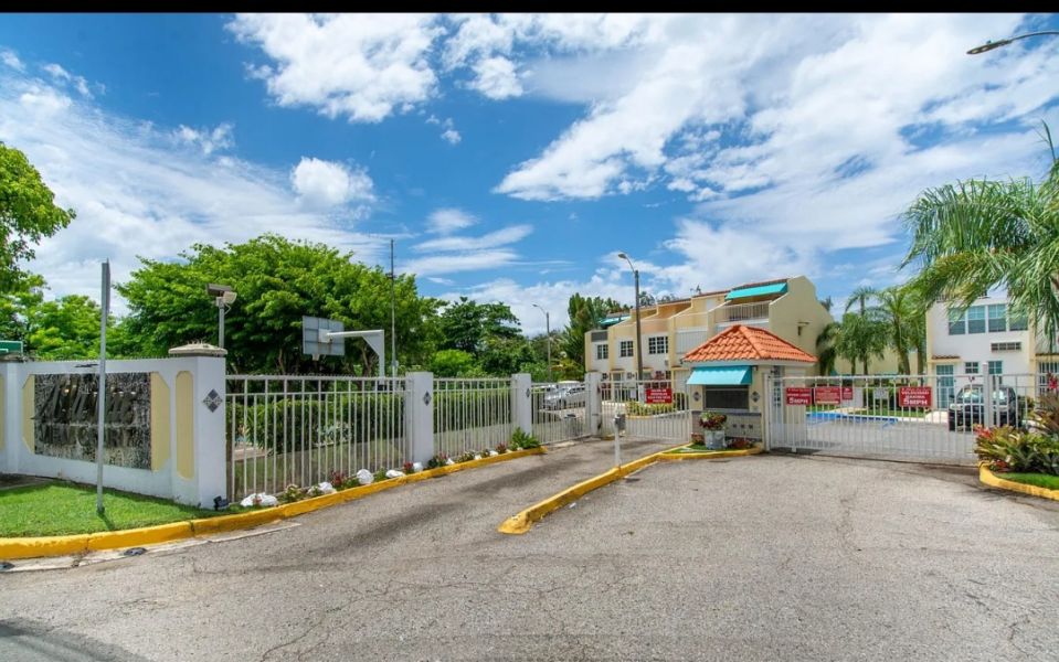 2900 Carr 686 #708 Cond Atlantic View Court Vega Baja 00693 PR