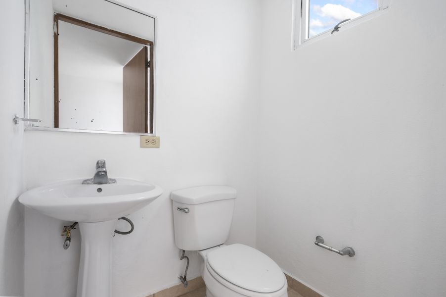 Cond Veredas Del Mar Carr 686 Apt 302, Vega Baja - 12