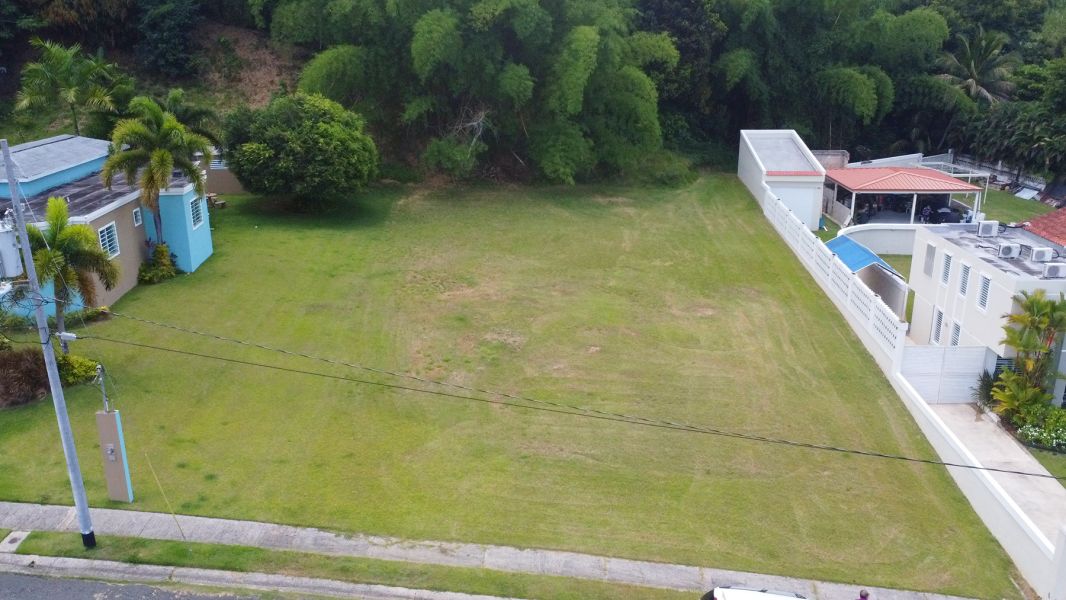 Urb Haciendas Del Caribe Calle Yukiyu I-20 Toa Alta 00953 PR