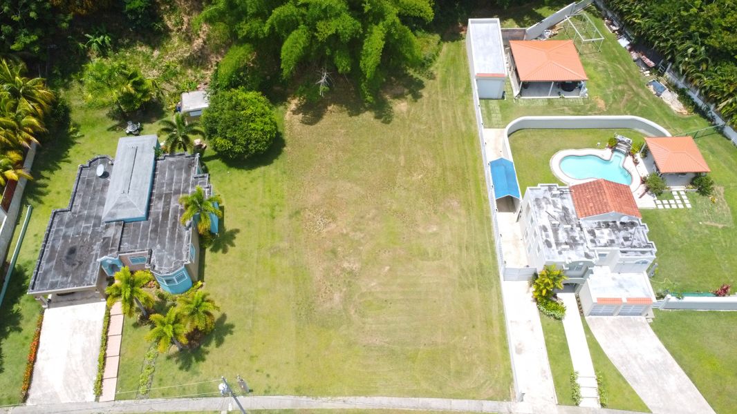 Urb Haciendas Del Caribe Calle Yukiyu I-20 Toa Alta 00953 PR