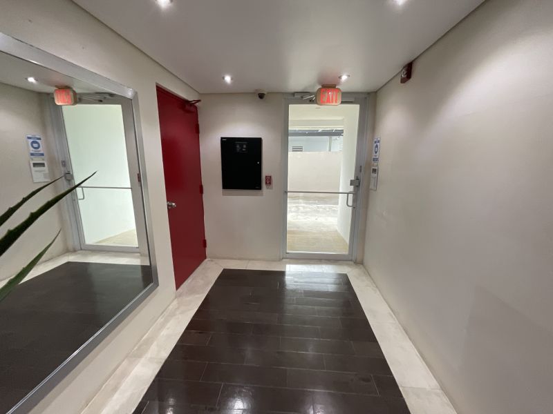 Cond Art At San Patricio Calle Parkside #5 Guaynabo 00968 PR