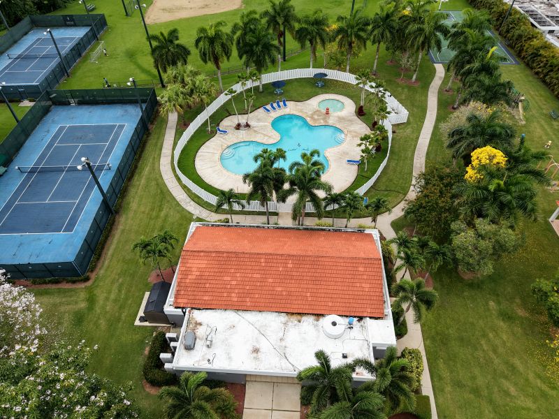 Mansiones De Ciudad Jardin 323 Avila Calle Lanzaro, Caguas - 36
