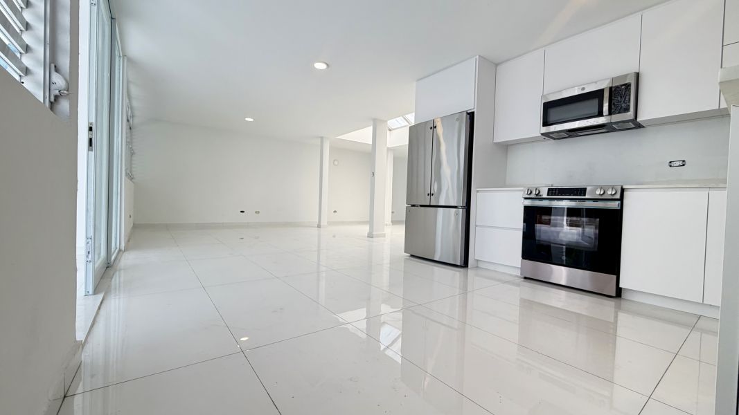 Urb Terranova Calle Pascua J-7 Guaynabo 00969 PR