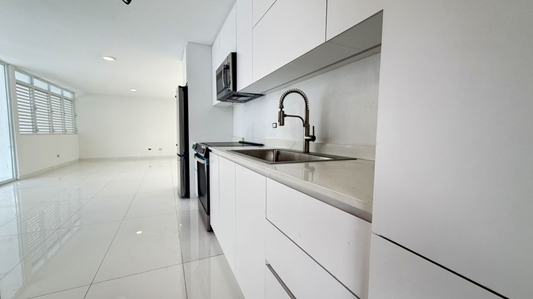Urb Terranova Calle Pascua J-7 Guaynabo 00969 PR