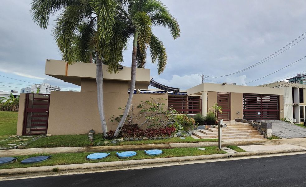 Urb. Caparra Hills Calle Yagrumo G 7, Guaynabo - 2