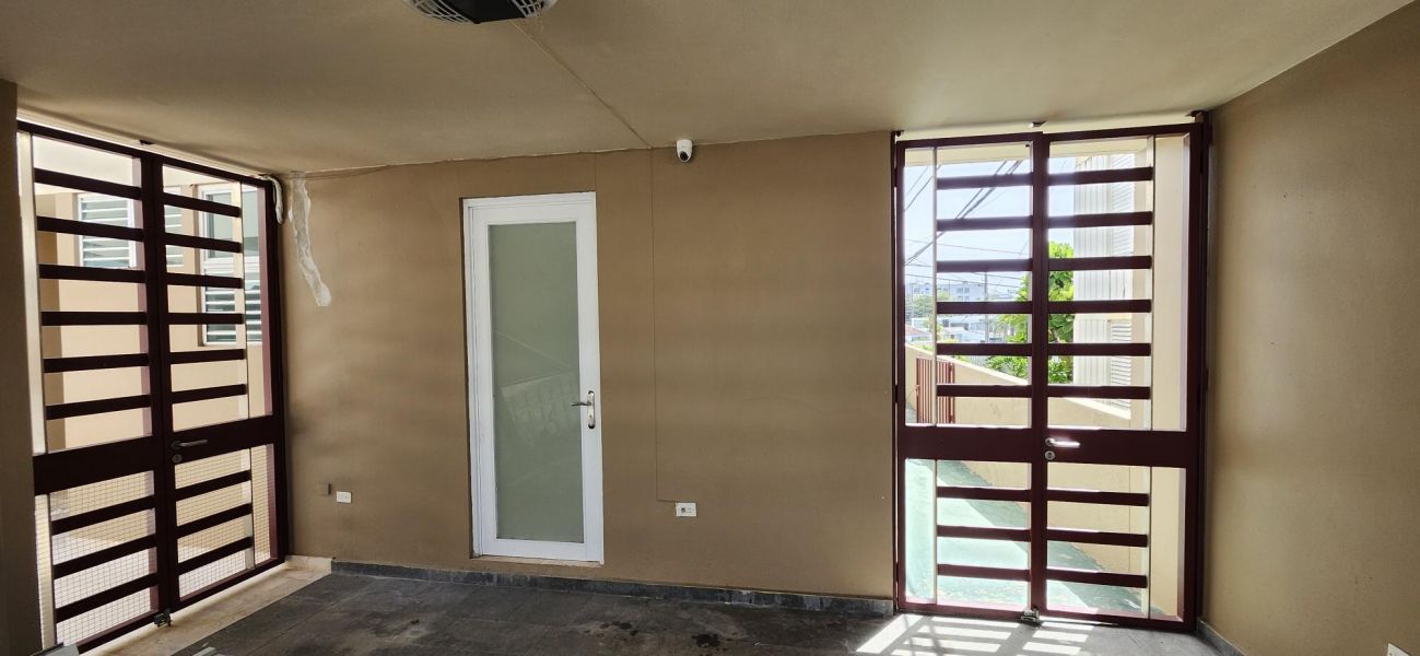 Urb. Caparra Hills Calle Yagrumo G 7, Guaynabo - 24