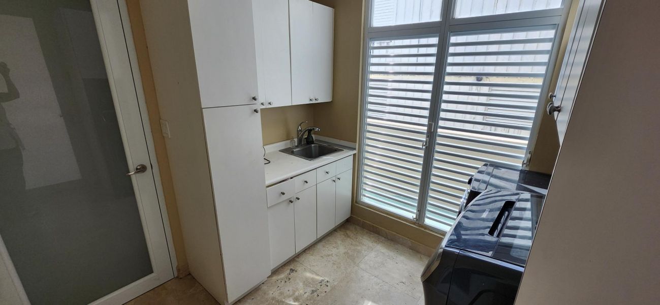 Urb. Caparra Hills Calle Yagrumo G 7, Guaynabo - 25