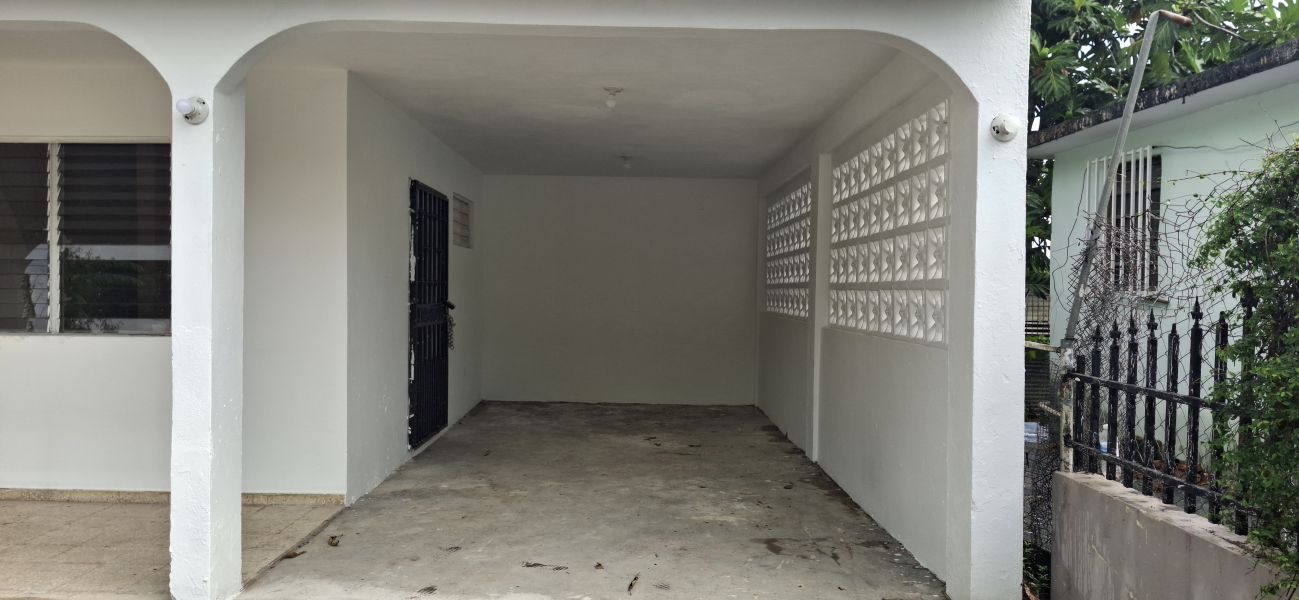 266 Calle 8 Com Villa Colombo Vega Baja 00693 PR