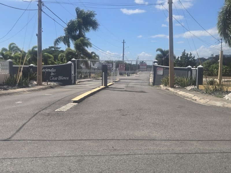 Urb&nbsp;hacienda Casa Blanca Rio Cana Abajo Juana Diaz 00795 PR