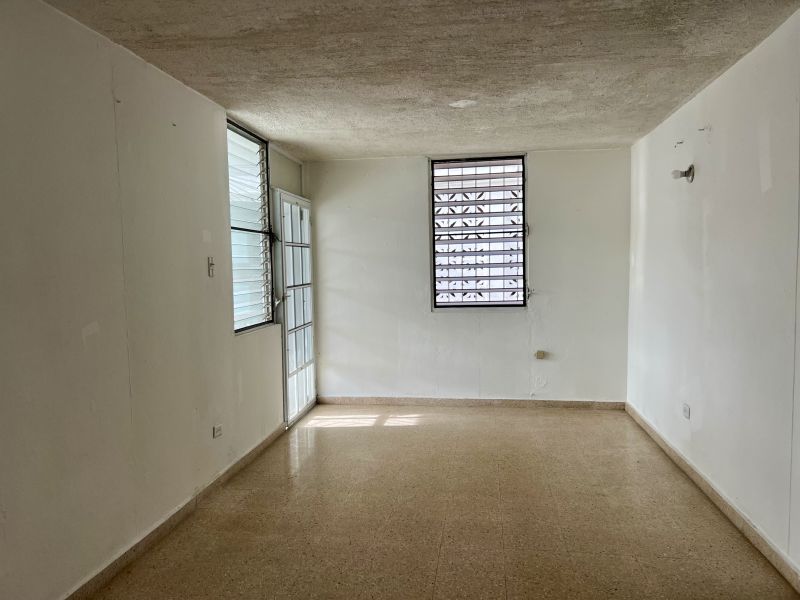 Calle 27 Pedro Muñiz Rivera Urb Luchetti Manati 00674 PR