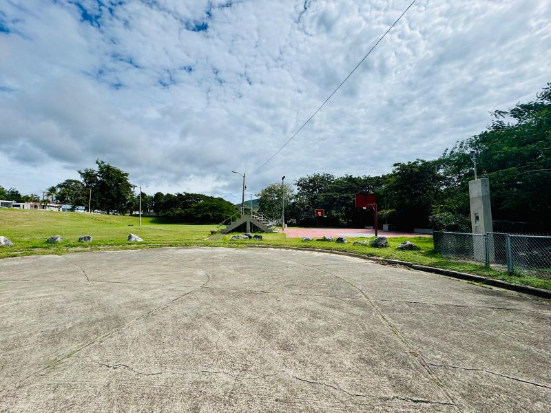 Urb Las Aguilas Calle 8 Solar Remanente A Coamo 00769 PR