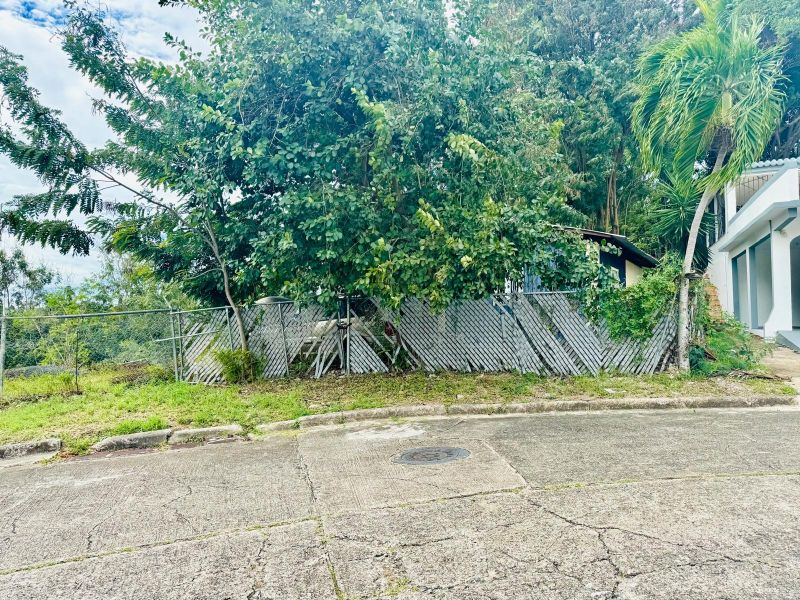Urb Las Aguilas Calle 8 Solar Remanente A Coamo 00769 PR