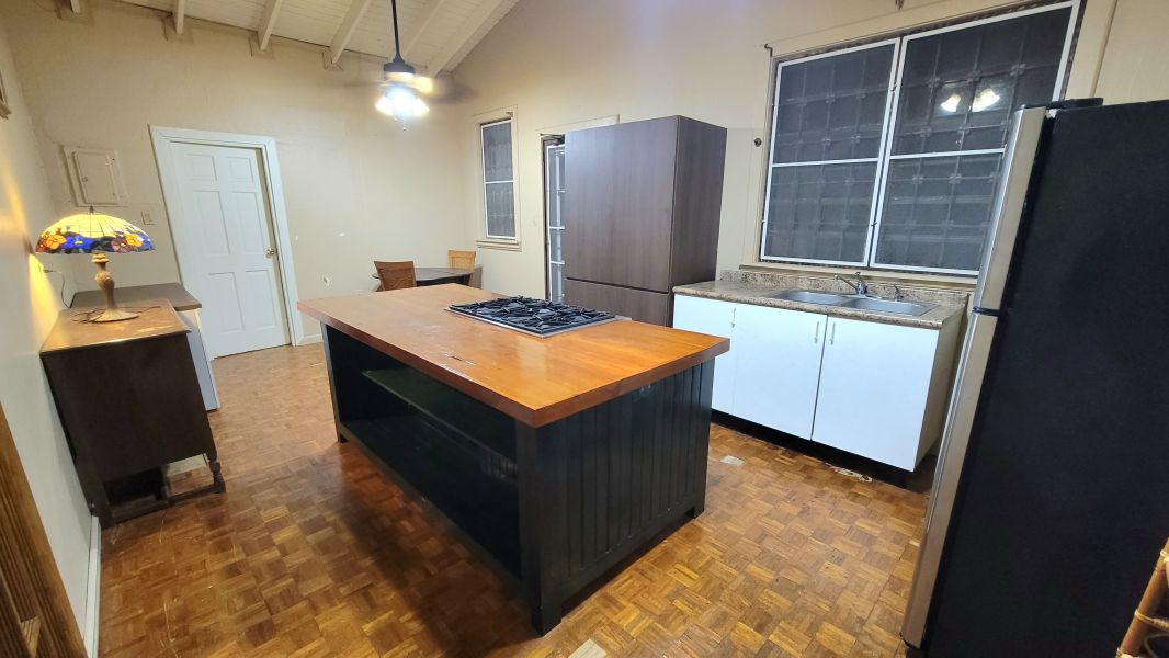 Ruta 2 Carr 474 Km. 3.7 Galateo Bajo Isabela 00662 PR