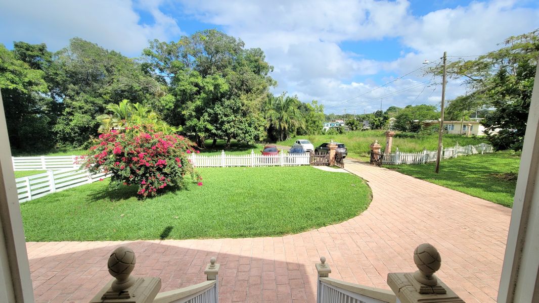 Ruta 2 Carr 474 Km. 3.7 Galateo Bajo Isabela 00662 PR