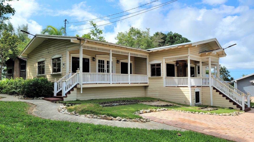 Ruta 2 Carr 474 Km. 3.7 Galateo Bajo Isabela 00662 PR