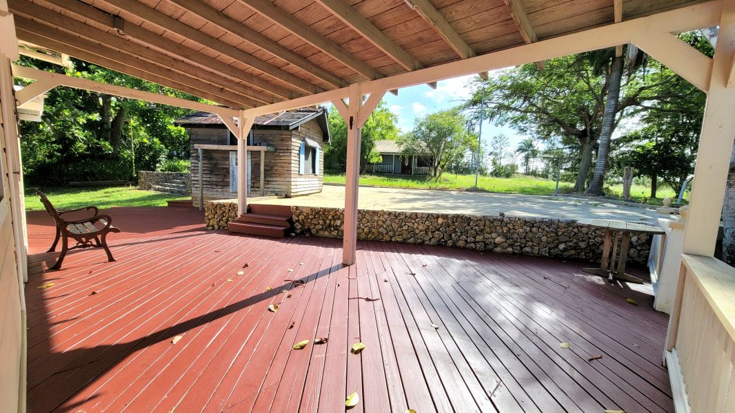 Ruta 2 Carr 474 Km. 3.7 Galateo Bajo Isabela 00662 PR