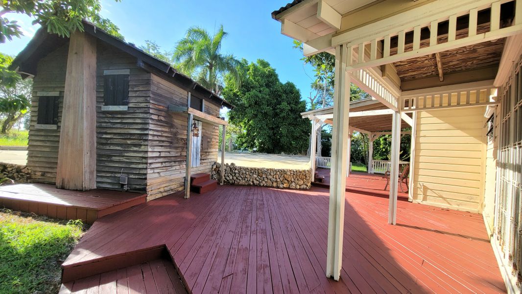 Ruta 2 Carr 474 Km. 3.7 Galateo Bajo Isabela 00662 PR