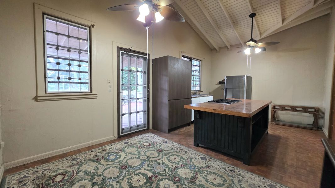 Ruta 2 Carr 474 Km. 3.7 Galateo Bajo Isabela 00662 PR