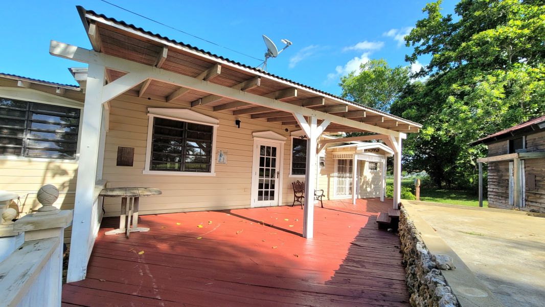 Ruta 2 Carr 474 Km. 3.7 Galateo Bajo Isabela 00662 PR