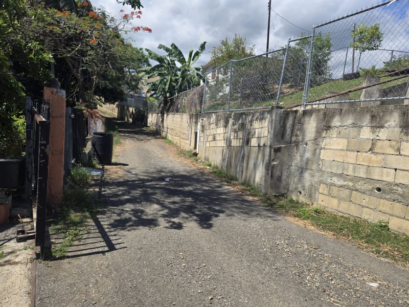 Carr 365 Km 2.8 Calle Euripides Bo Molina Sabana Grande 00637 PR