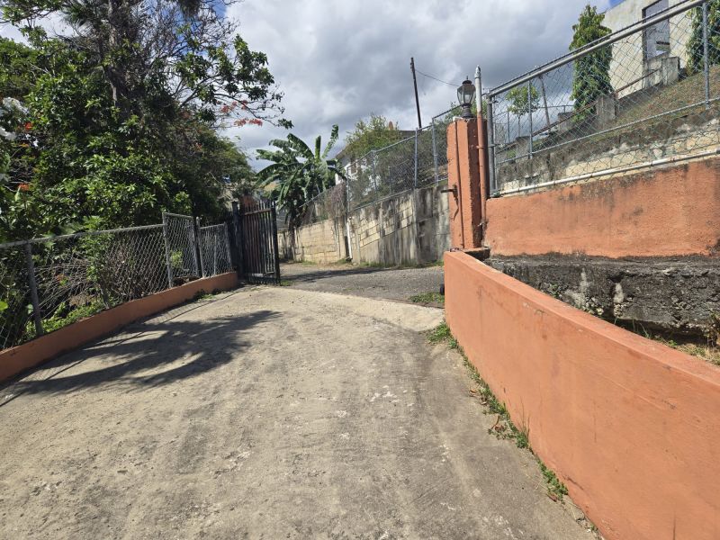 Carr 365 Km 2.8 Calle Euripides Bo Molina Sabana Grande 00637 PR