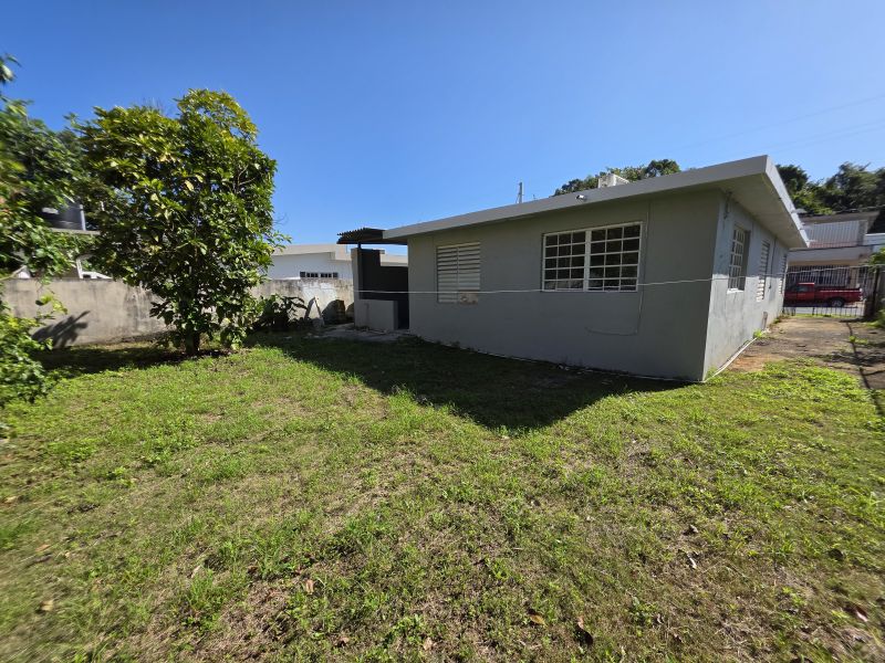 Urb Las Colinas #227 Vega Alta 00692 PR
