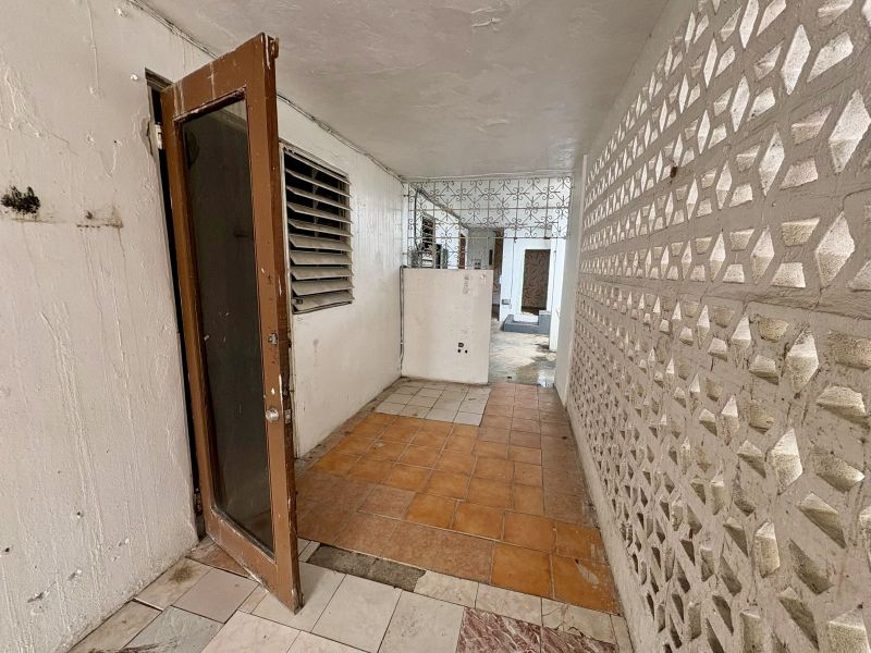 Santa Juanita Ac 28 Calle 45 Bayamon 00956 PR