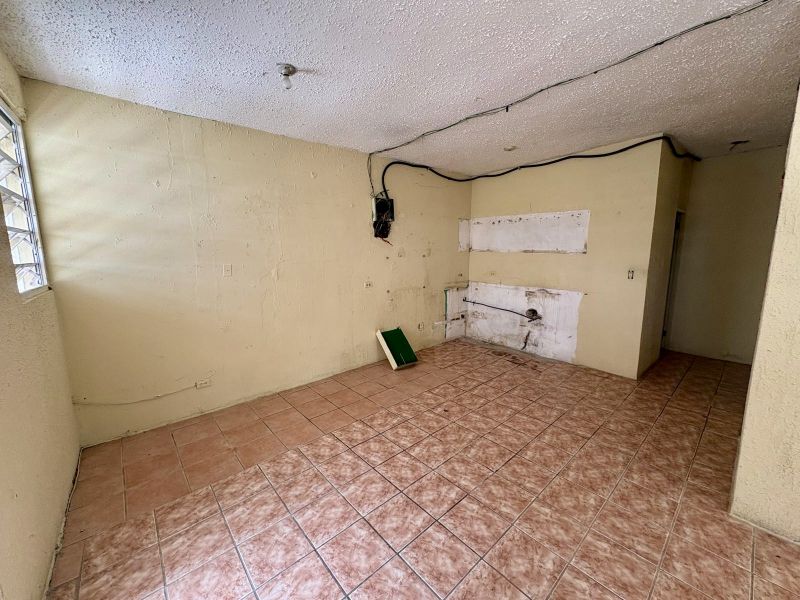 Santa Juanita Ac 28 Calle 45 Bayamon 00956 PR