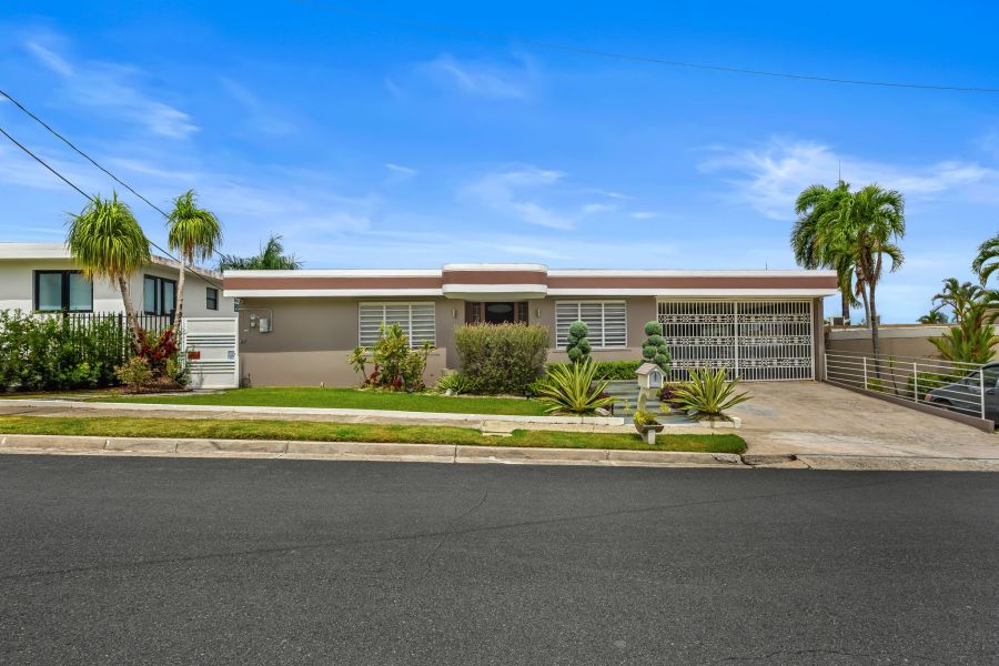 Urb Santa Paula Calle Las Colinas #94, Guaynabo - 2