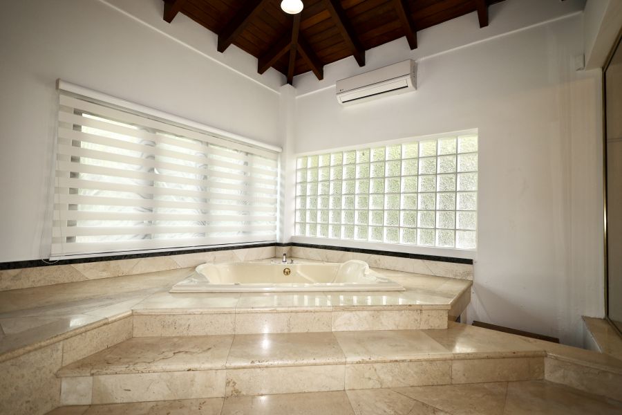 Urb Lomas Del Sol 43-44 Calle E, Guaynabo - 21