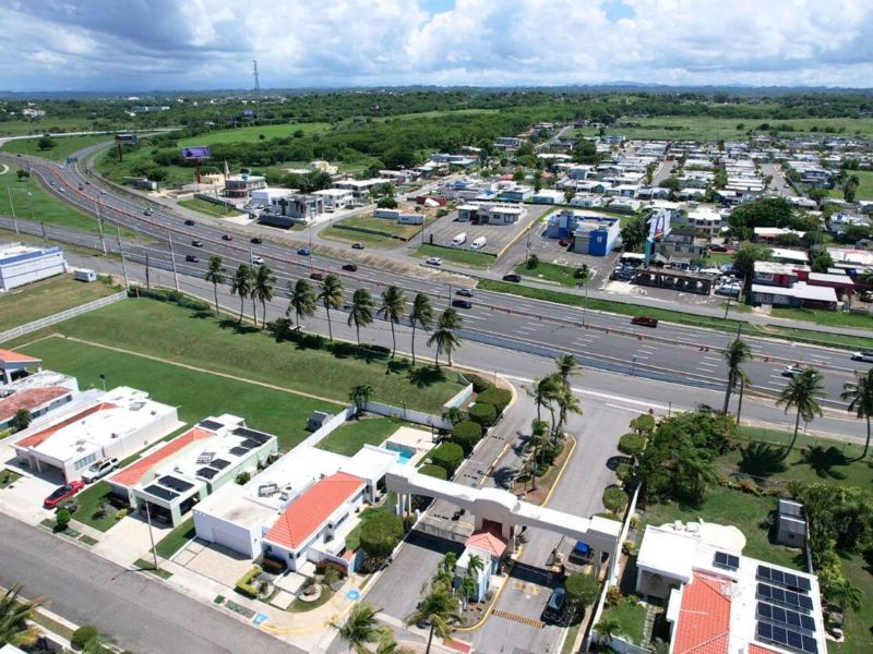 K27 Blvd Las Olas Urb Costa Norte Carr 2 Km 83.8 Hatillo 00659 PR