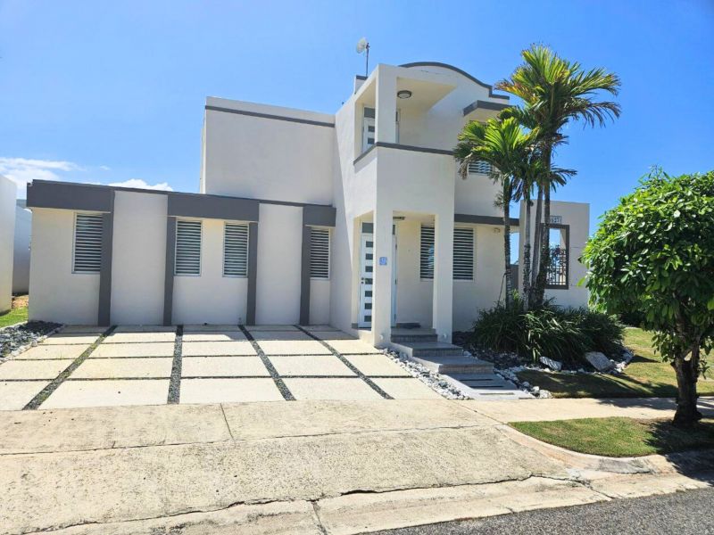 K27 Blvd Las Olas Urb Costa Norte Carr 2 Km 83.8 Hatillo 00659 PR