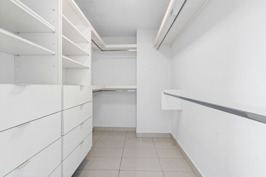 5575 Ave Isla Verde Condominio Ocean View 901 Carolina 00979 PR