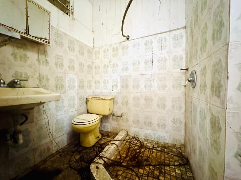 72 Calle Torres Esquina Sol Ponce 00730 PR