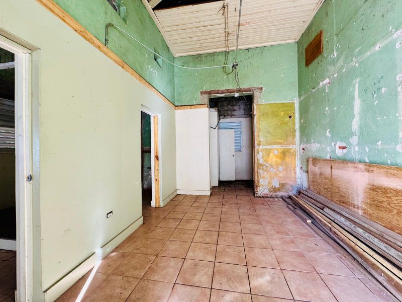 72 Calle Torres Esquina Sol Ponce 00730 PR