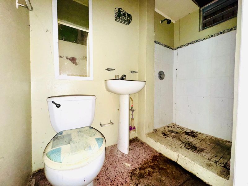 72 Calle Torres Esquina Sol Ponce 00730 PR