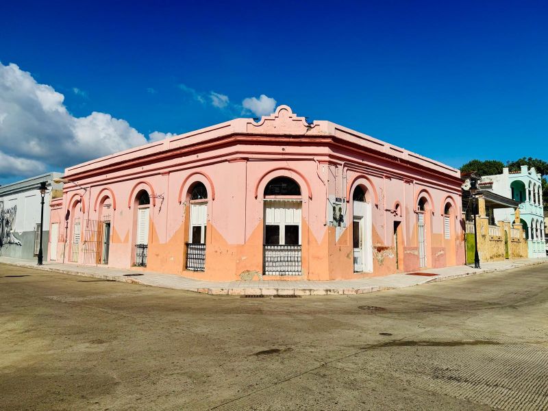 72 Calle Torres Esquina Sol Ponce 00730 PR