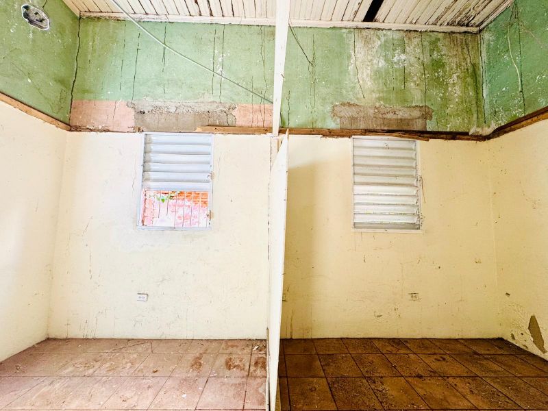 72 Calle Torres Esquina Sol Ponce 00730 PR