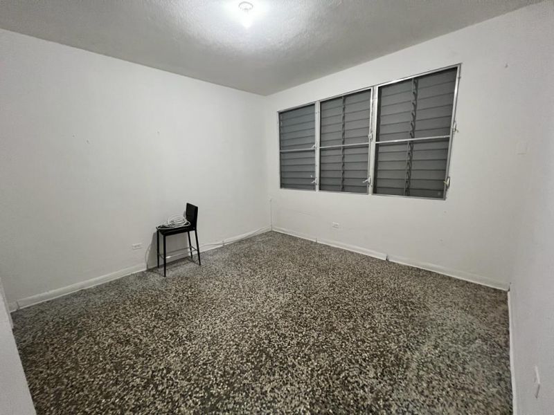 #2 Calle Crisantemo Golden Hills Bayamon 00956 PR