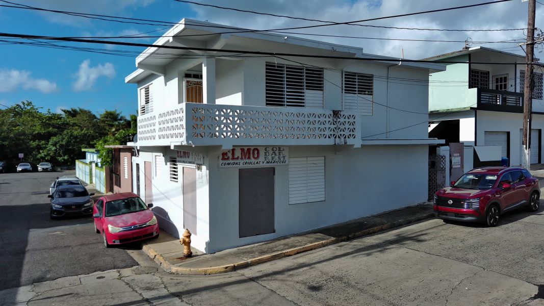 Calle Retiro Esquina Palmer  # 22 Guayama 00784 PR