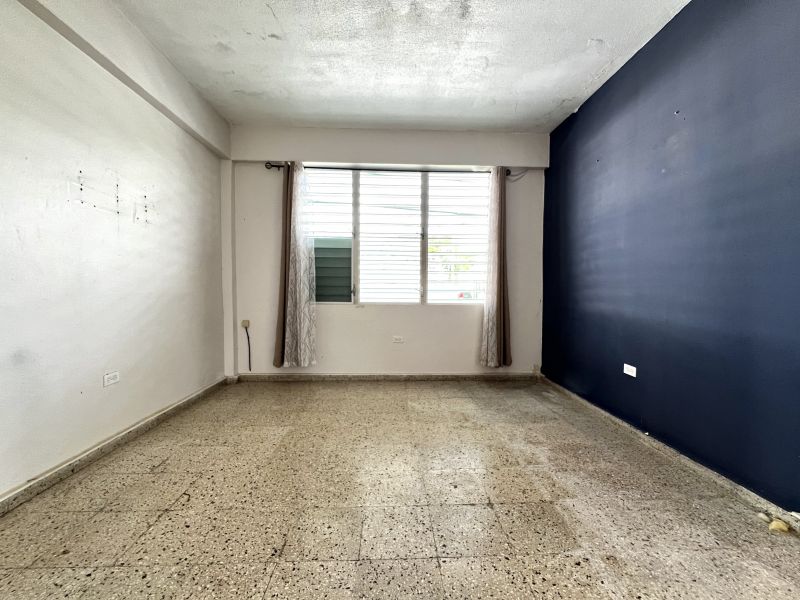 Calle Retiro Esquina Palmer  # 22 Guayama 00784 PR